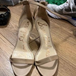 SAM EDELMAN NUDE HEELS